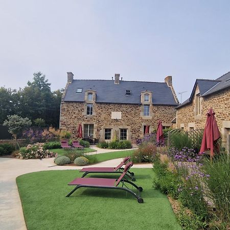 Les Gites Du Haut Pin Calorguen Bagian luar foto