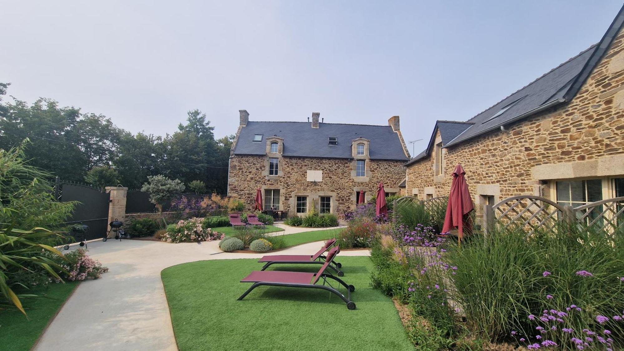 Les Gites Du Haut Pin Calorguen Bagian luar foto